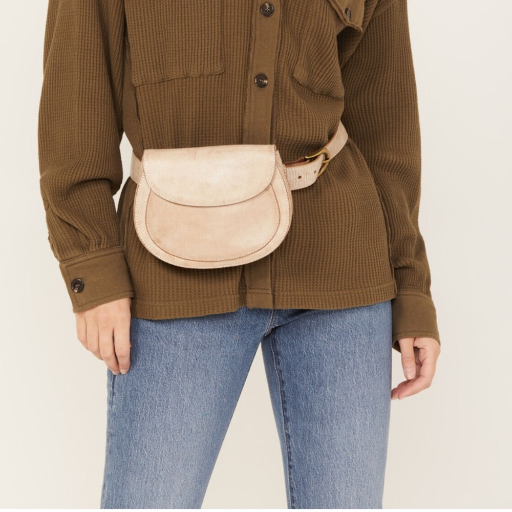 Cleo & wolf women's saddle belt bag